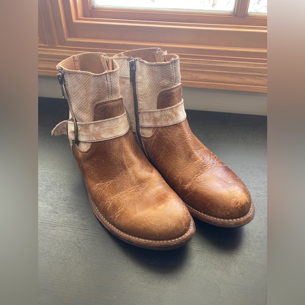 BED STU Becca Mason Boot - Handcrafted Eco-friendly Leather Western Buckle